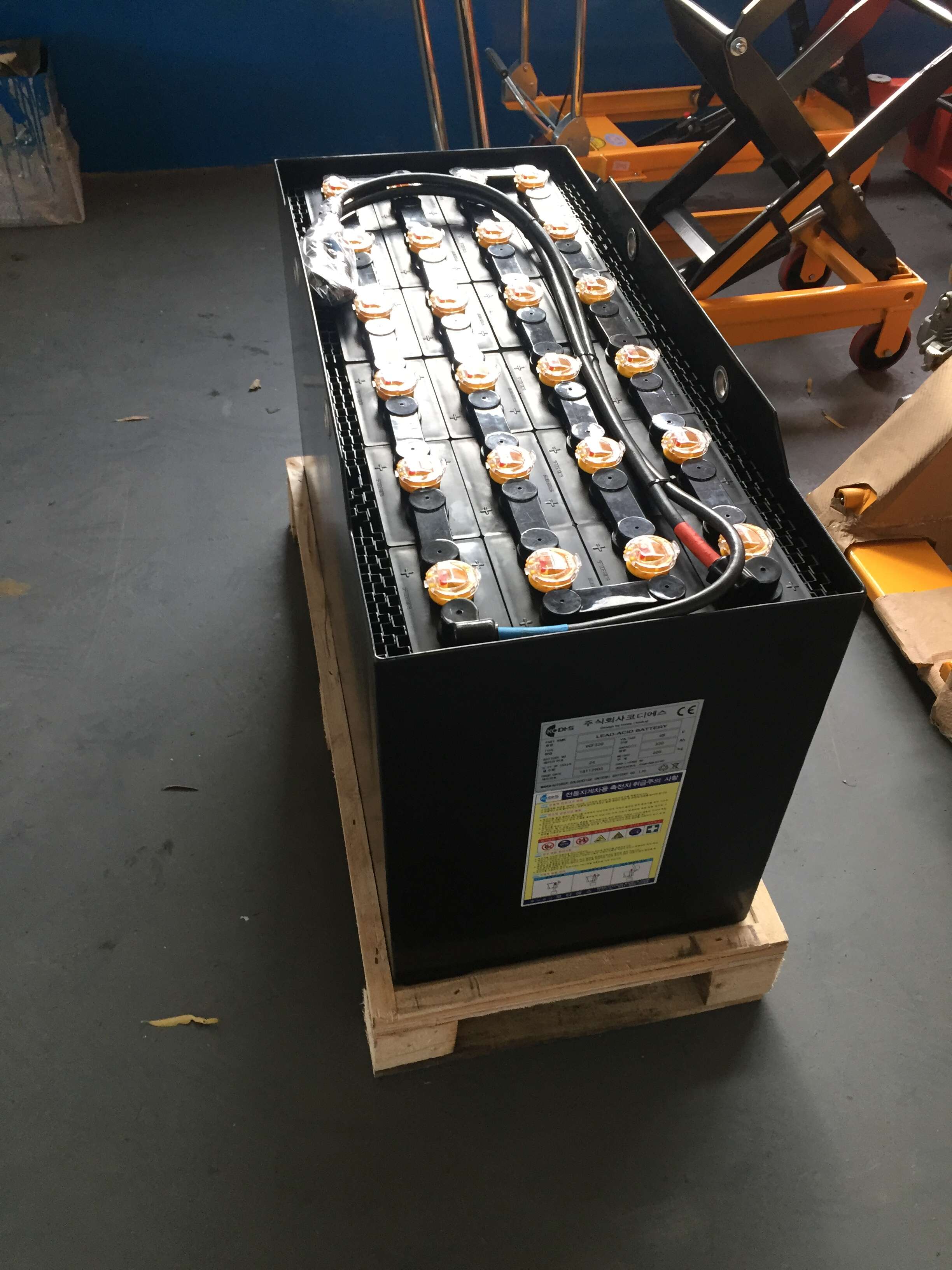 forklift lithium battery